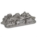 Moule 8 voitures Nordic Ware®