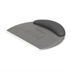 Coupe-pâte gradué en inox Patisse