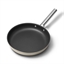 Poêle aluminium antiadhésive 30 cm crème mat Smeg(vue 4)